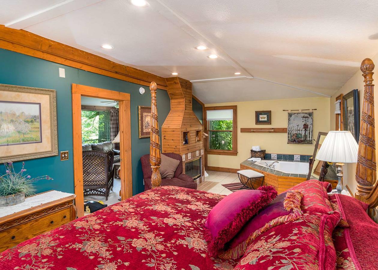 Highland Lake Inn & Resort - Flat Rock Extérieur photo