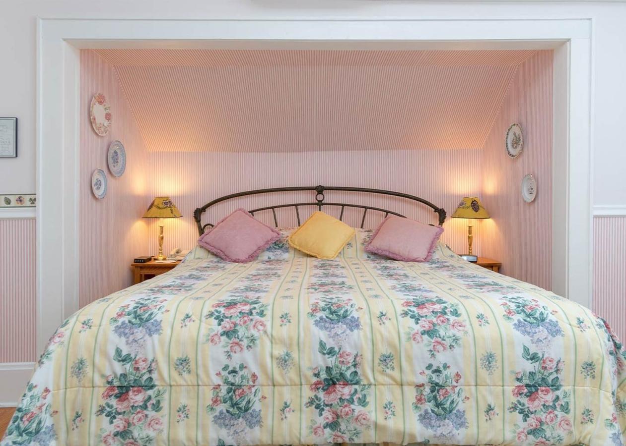 Highland Lake Inn & Resort - Flat Rock Extérieur photo